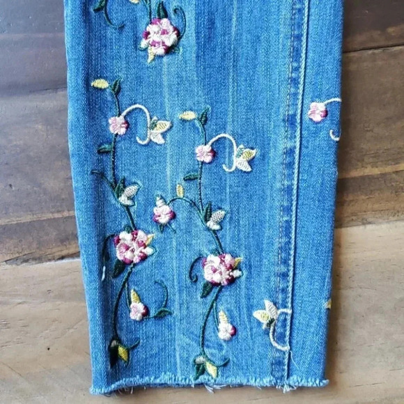 Philosophy Floral Embroidered Skinny Ankle… - Picture 5 of 14